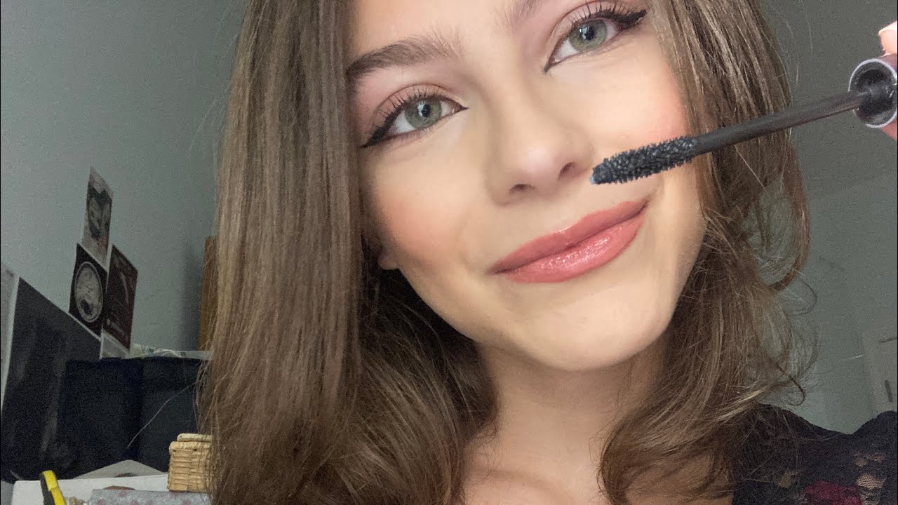 vampire does your makeup 😈 ASMR