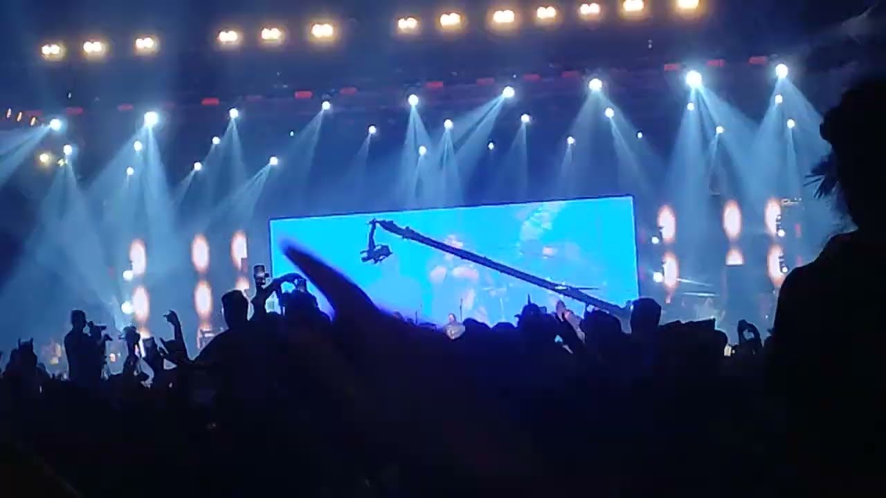 জাতীয় সংসদ ভবনের সামনে কনসার্ট 