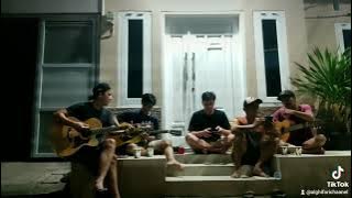 COVER PARA PENCARIMU - UNGU