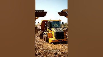 Swamp Challenge – JCBs Pull Out a Sunken Dumper! 🐊🚜💦