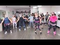 A travs del vaso los mieles de la cumbia zumba con chio la sabrosura