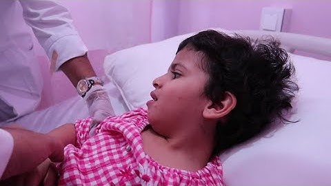 بشرى بالمستشفى أخذت أبرة وزعلت مني☹️