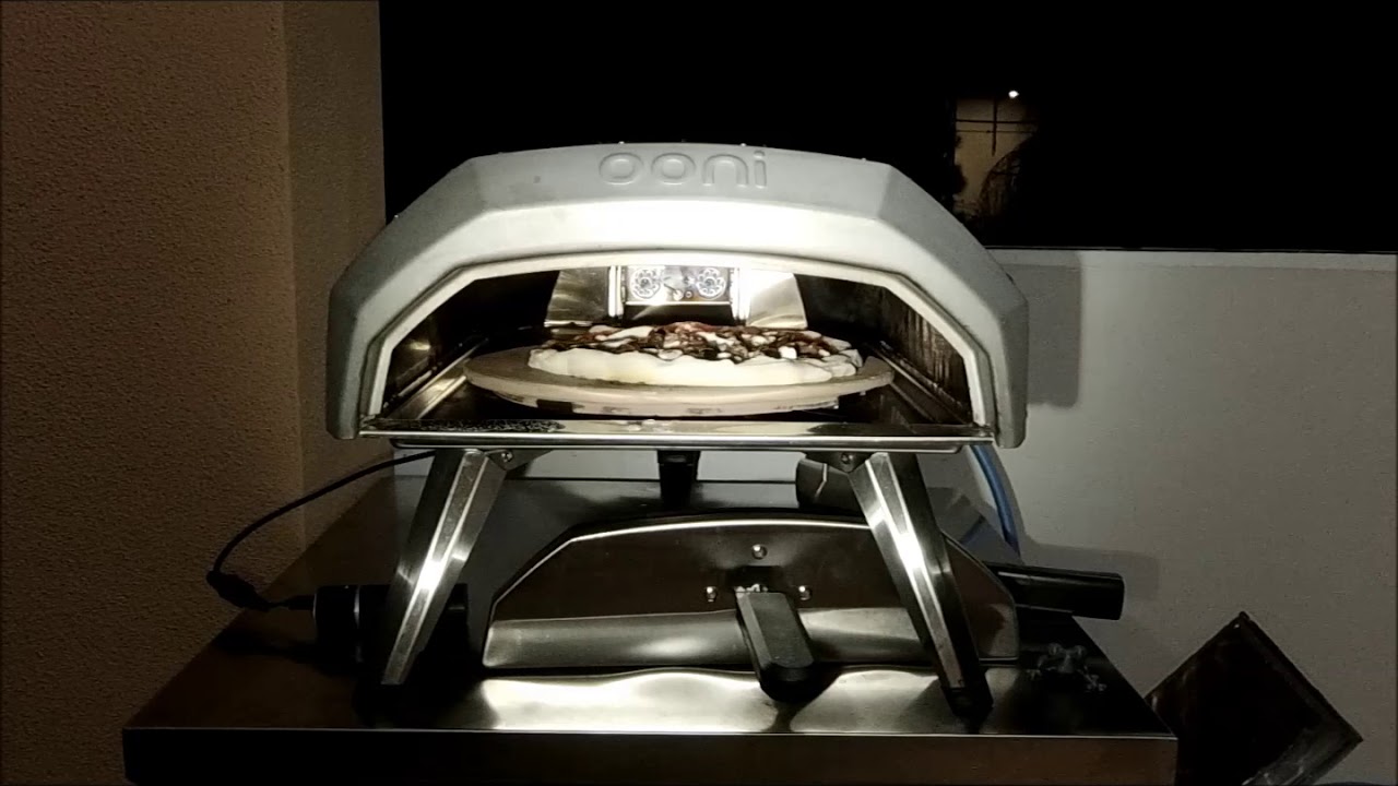 Biscotto rotante forno pizza OONI (rotating pizza stone) - YouTube
