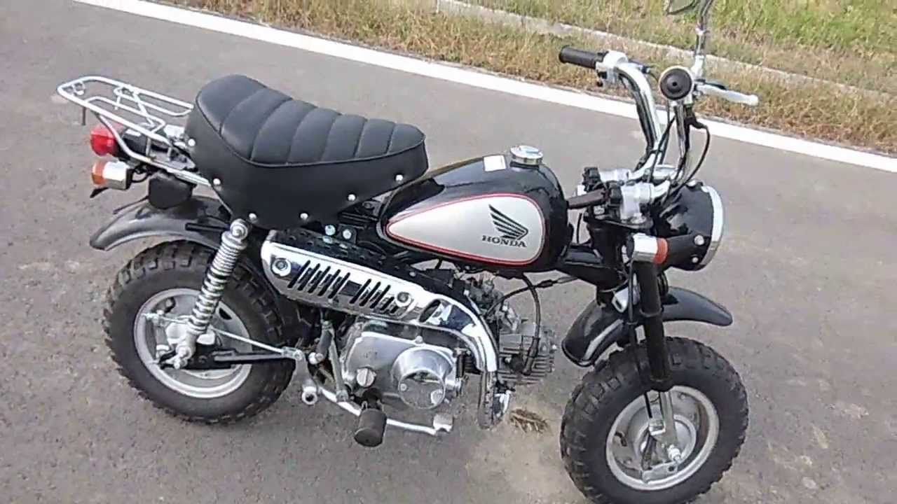 ホンダ モンキー と ホンダ エイプ50 の違いを比較