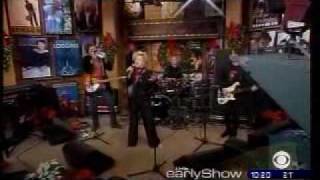 Cyndi Lauper - Rockin' Around The Christmas Tree (Live)