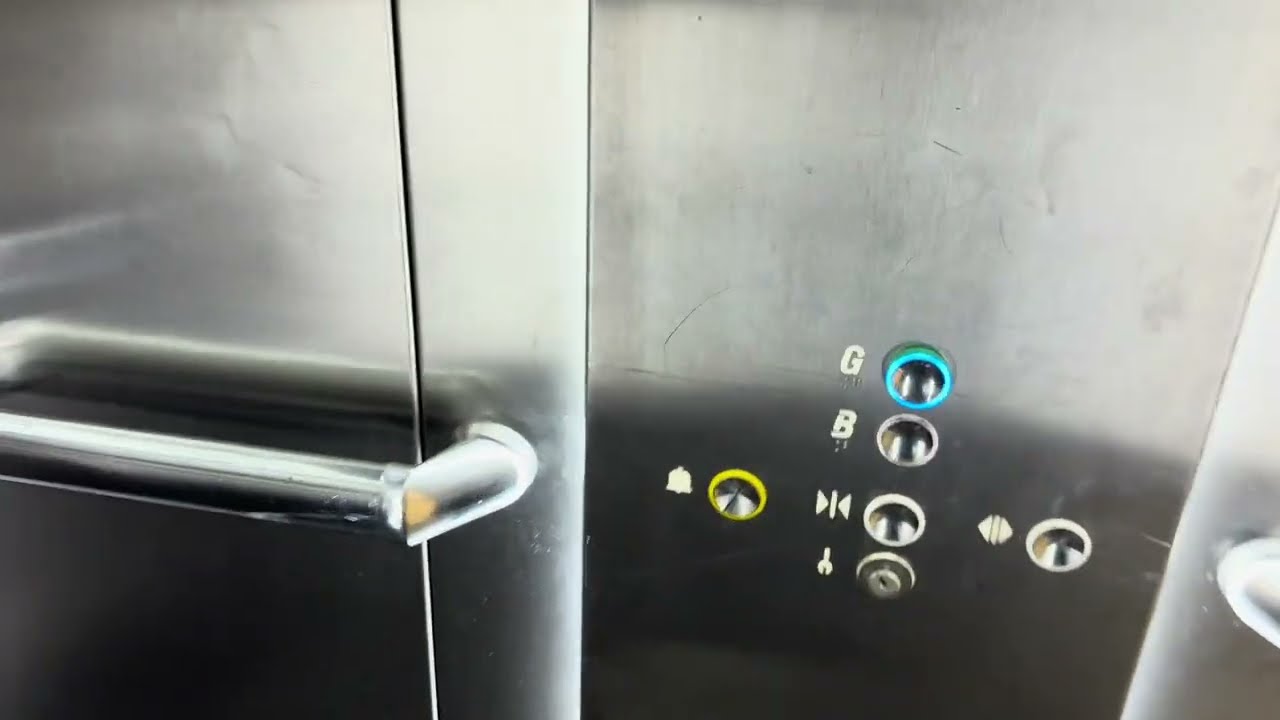 Otis lift in Tesco Express, Oxford