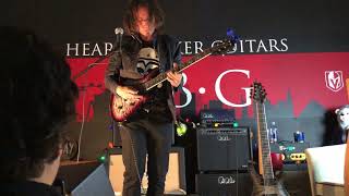 Mark Holcomb - The Way the News Goes (PRS Clinic Las Vegas 2018 @ Heartbreaker Guitars)