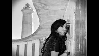 Download Lagu Axelia - Hold me tight MP3