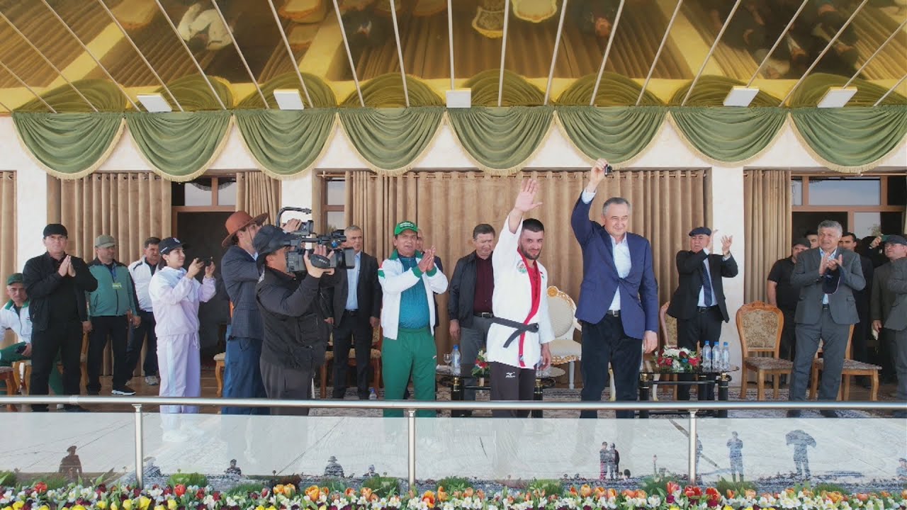 ГУШТИНИ КАЛОН ДАР БОХТАР БО ПАҲЛАВОНОНИ ШИНОХТА МАДИНА, НАБИМУҲАММАД ...