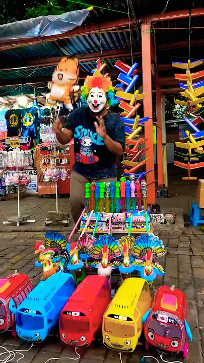 Badutnya asyik goyang ubur ubur ikan lele