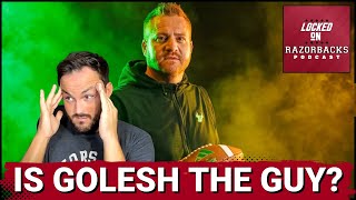 RAZORBACKS: Alex Golesh é cotado para ser o técnico principal em meio a especulações e reações in...