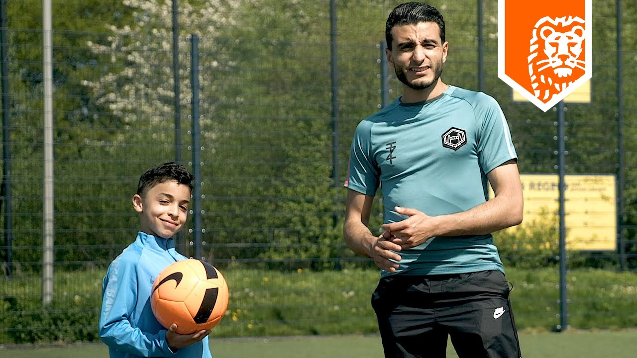 KLEINE YASSIR VAN TOUZANI SCHOOL GESCOUT DOOR FEYENOORD !