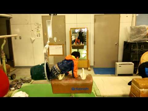 3歳体操競技練習