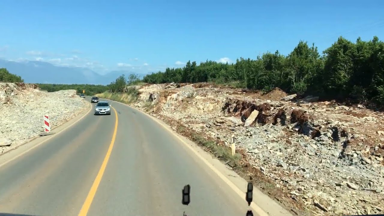 Zgjerimi i rruges Prishtine - Peje ne te dyja anet e rruges me ritme te shpejta