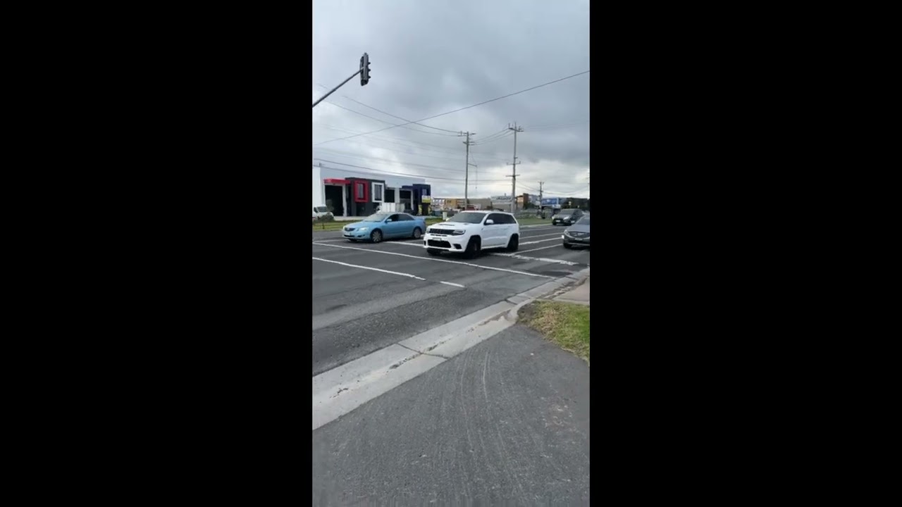 Trackhawk 1000hp 0 100kph 2 6 Seconds