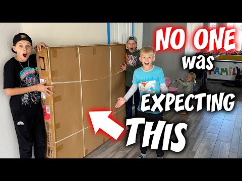HUGE 300 Pound Box Came in the Mail!!!
