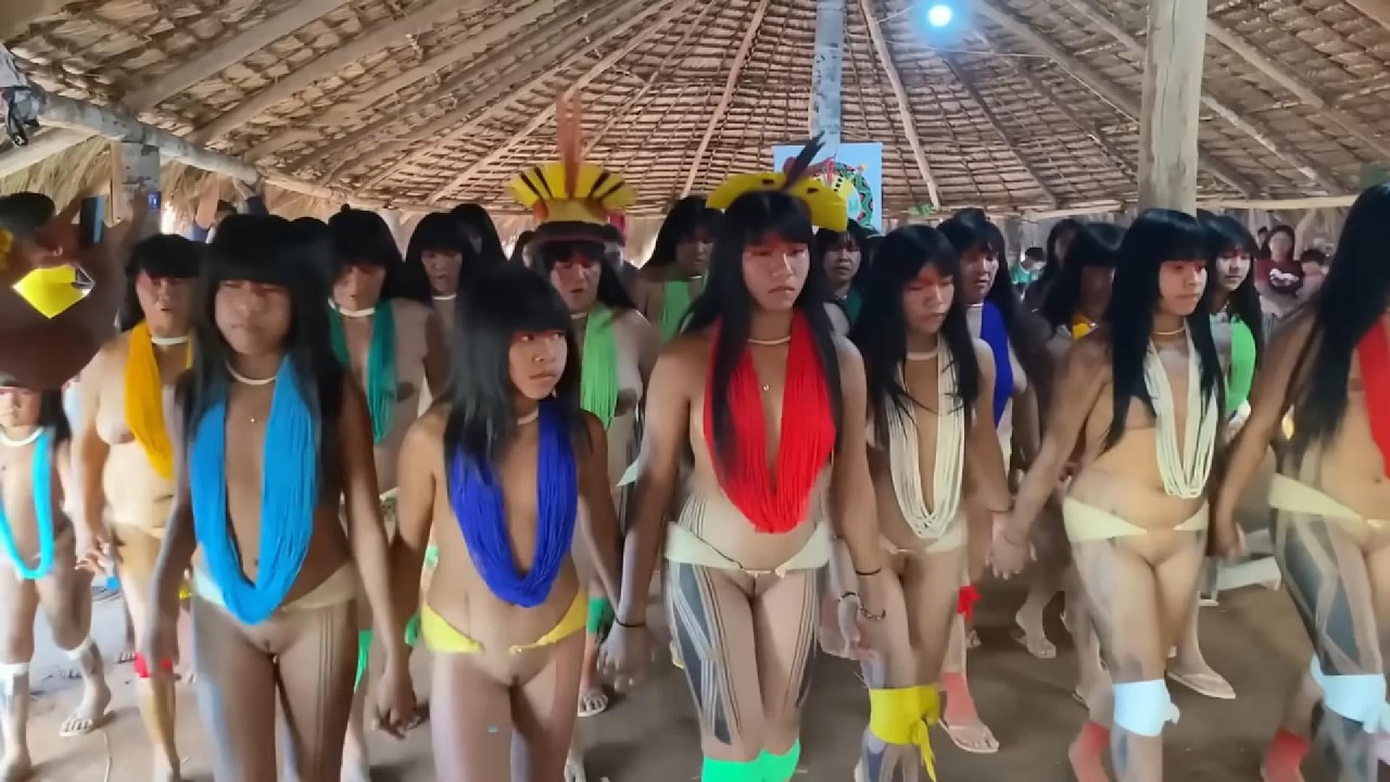 The traditional dance of the indigenous tribe in the Amazon region• #BoTocAmazon• #BantheCulture