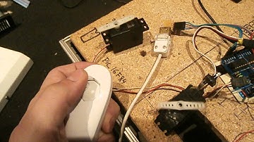 arduino wii hack nunchunck dual servo