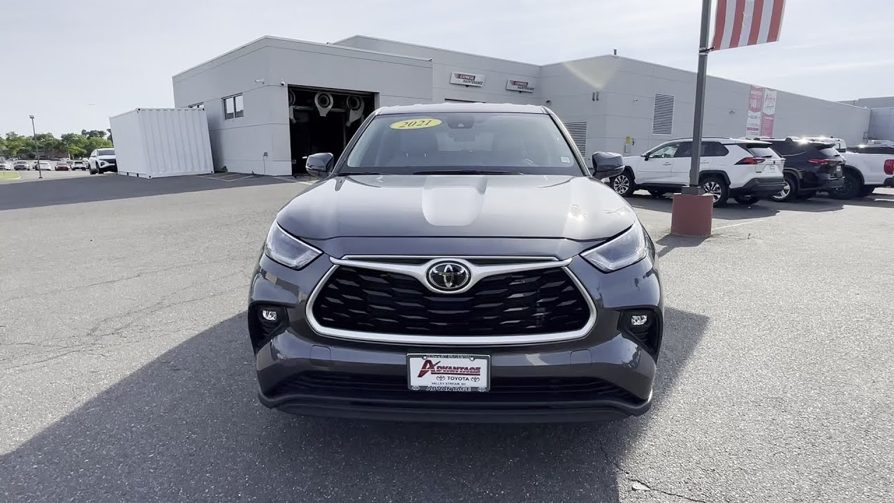 Used 2021 Toyota Highlander Valley Stream, Lynbrook, Rockville Center