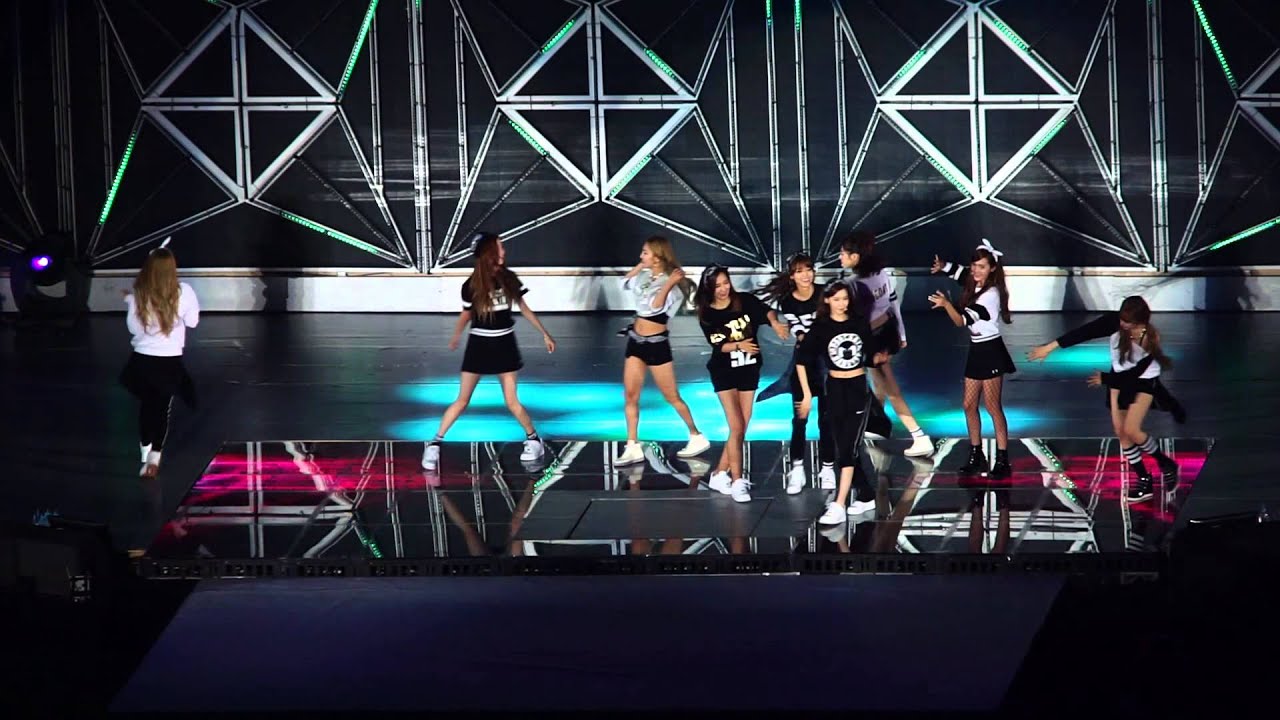140815 SM TOWN Girls' Generation - I got a boy