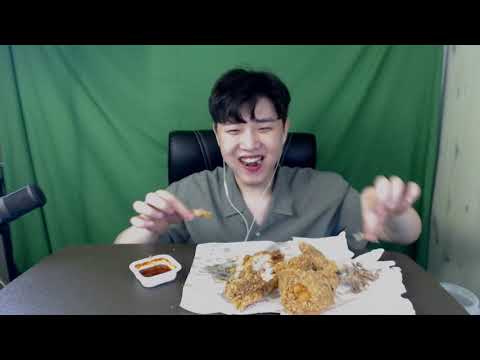다이어트중에 먹는 치킨이 <strong>제일맛있지</strong>! [먹방]