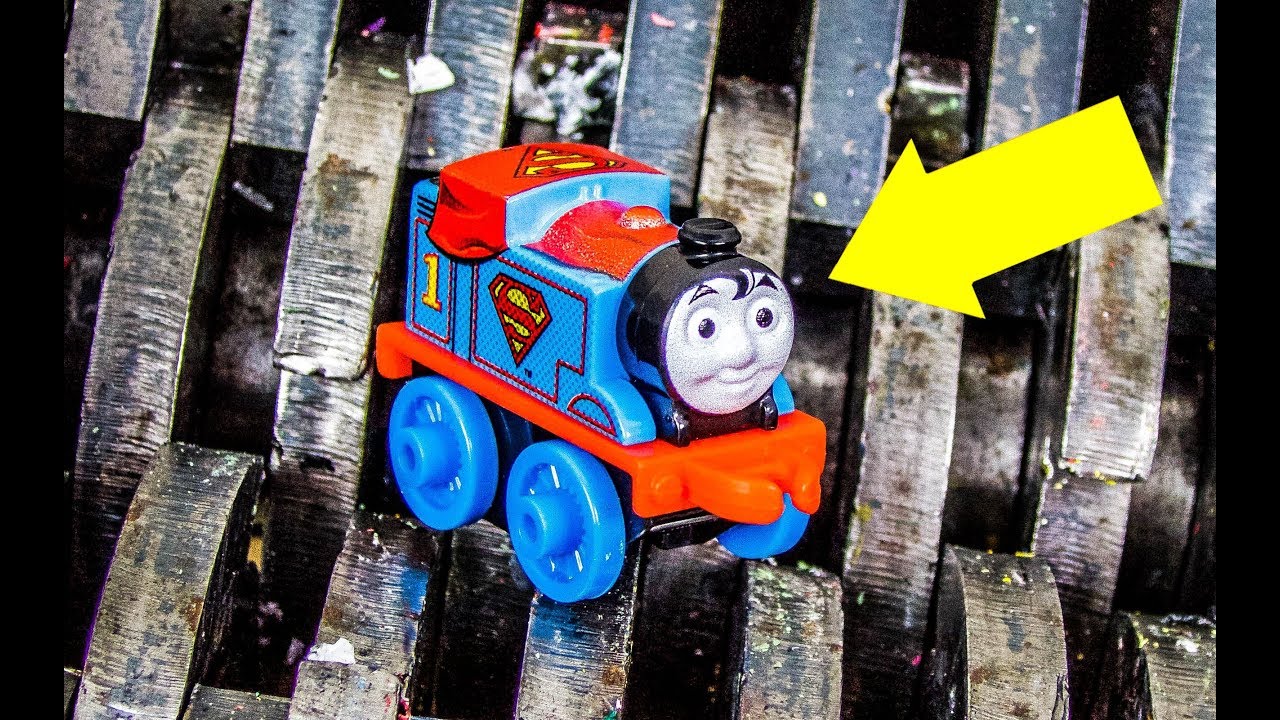 thomas and friends minis app Shredding Thomas and Friends! Thomas and Friends Minis Destroyed! What's Inside?