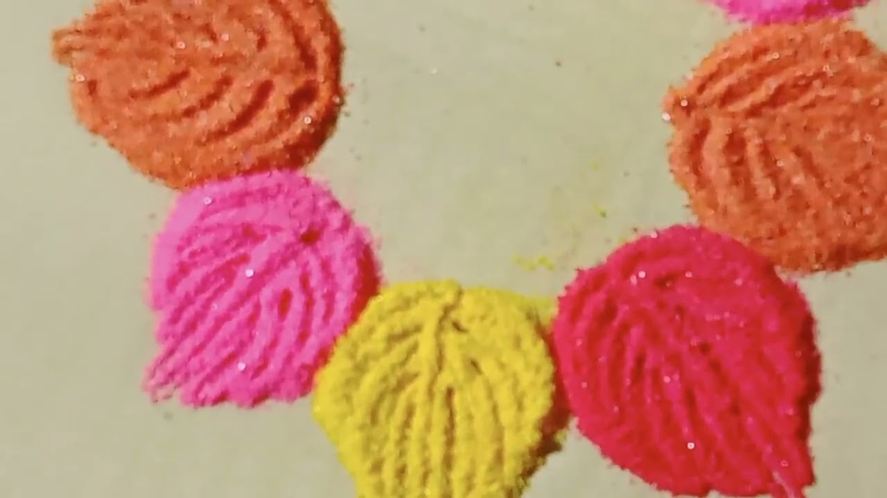 वेगवेगळ्या कलरच्या पानांची सुंदर अशी फुलाची सोपी आणि सुंदर रांगोळी 