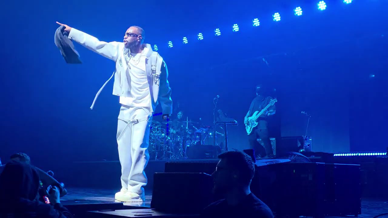 Gims ( La Scène Musical) Live