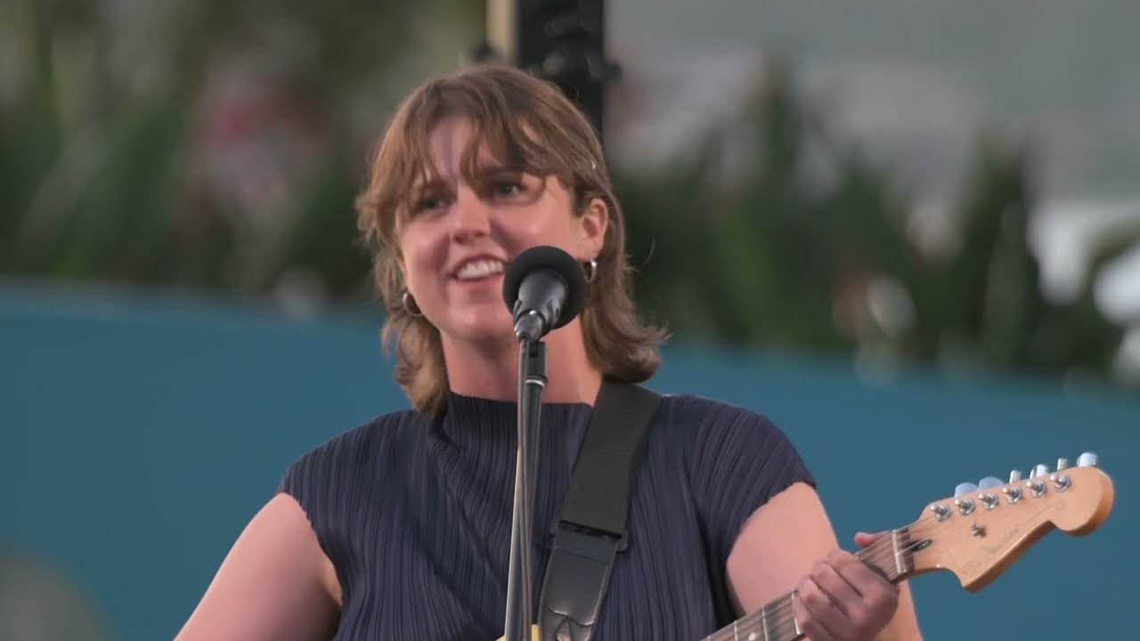 Smol Fish - Heavens Above - Live at Tender is the Night