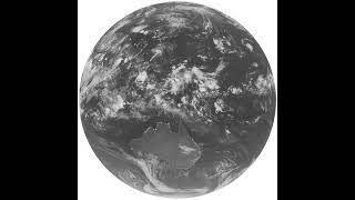 BOM Weather | AHI IR (Ch13) greyscale 2km FD GEOS | 2025-08 Timelapse | IDE00411