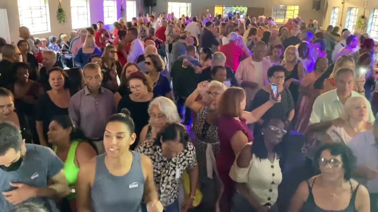 Baile da melhor idade Estação Vida - Parque da água branca especial Anos 60, 80, 90