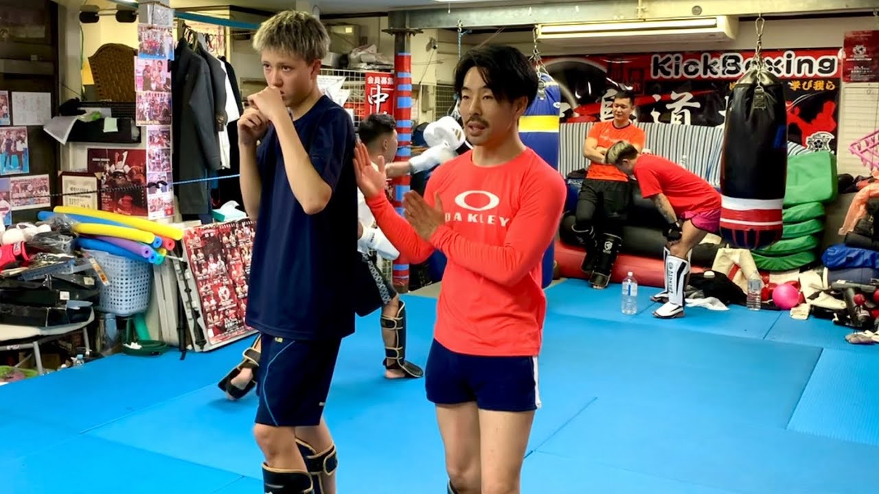 パンチの打ち方、蹴りの捌き方など基本を教えてもらいました 中島道場 愛川町 キックボクシングジム