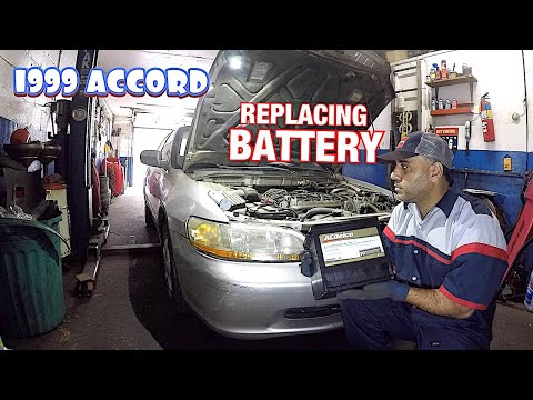 Video: Wat voor soort batterij gebruikt een Honda Accord uit 1998?