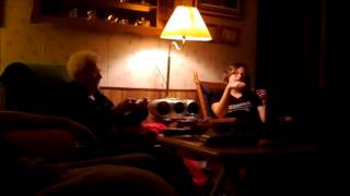 How To Play The Comb (with Mammaw Arlene) screenshot 4