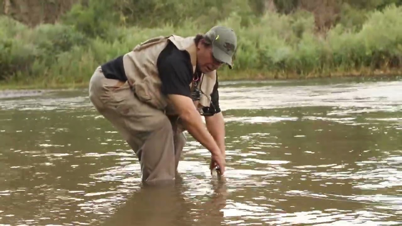 River Hunter Adventures: Fishing, Ancient Ruins Exploration & Survival Journeys