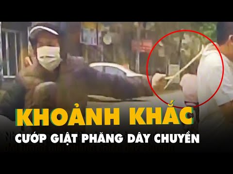 Video Đi bộ nghe điện thoại, người đàn ông bị giật dây... - youtube