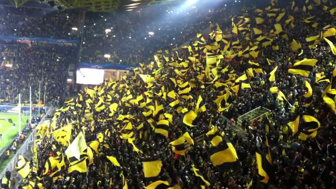 geniale Fahnenchoreo Südtribüne BVB-Schachtjor Donezk