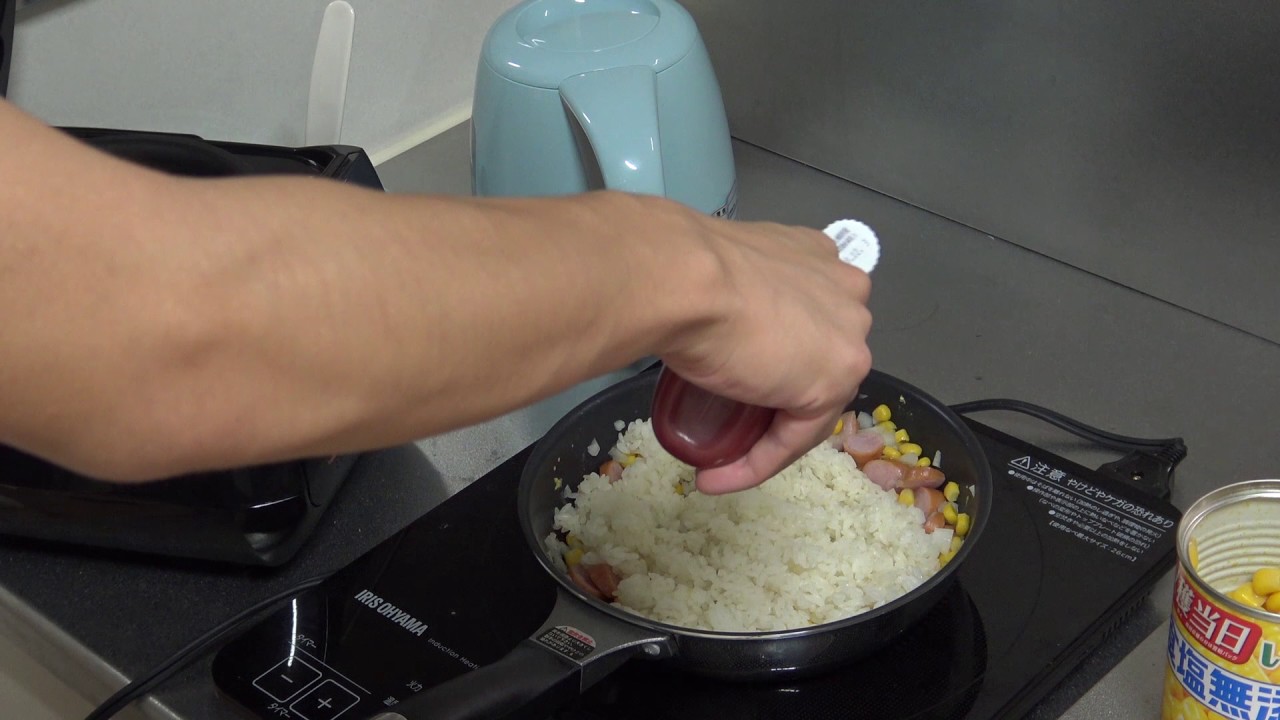 料理素人にもかかわらず、オリジナリティを加える男