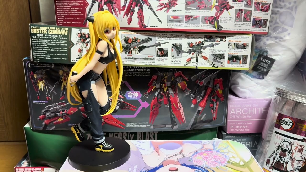 驚異の合体フィギュア！豪華ソファ付きで6980円！】あみあみ セール 40