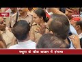 Mathura: Chowk Bazar से चॉंदी व्यवसायी और उसके पुत्र को ले गए दो गाड़ियों में आए वर्दीधारी, TTI news
