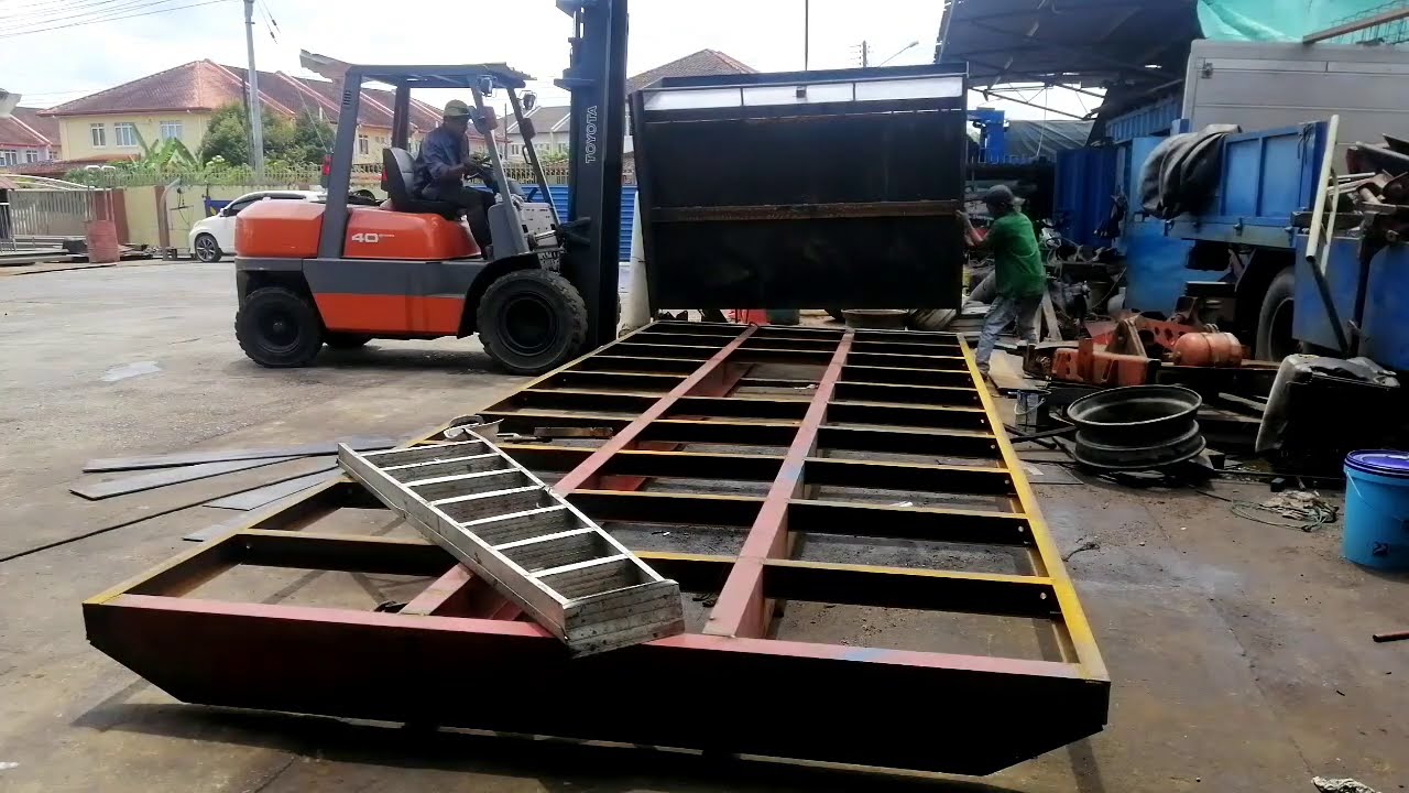 Perakitan Module Frame Proses perakitan frame bak dump truk Part 1 - YouTube