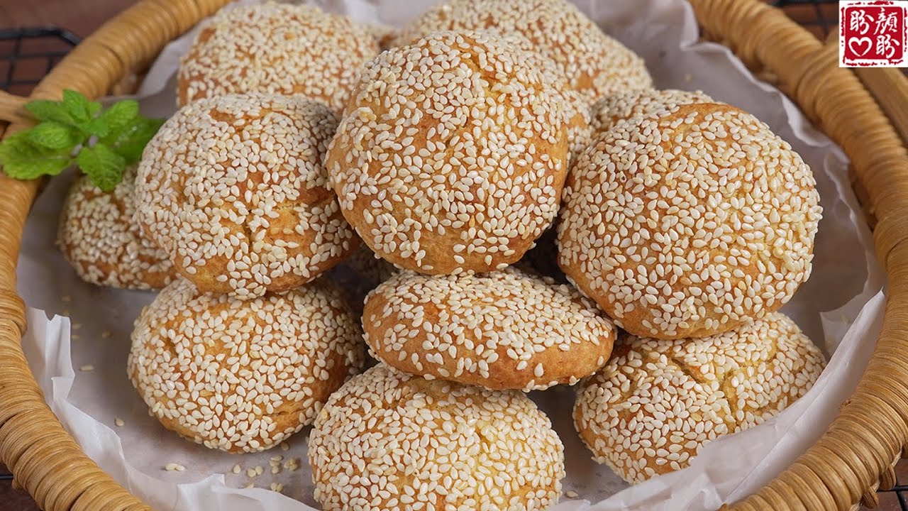 超好吃的芝麻酥软饼，外酥里软，满满的芝麻香，做法非常简单！Sesame Crispy Cake。