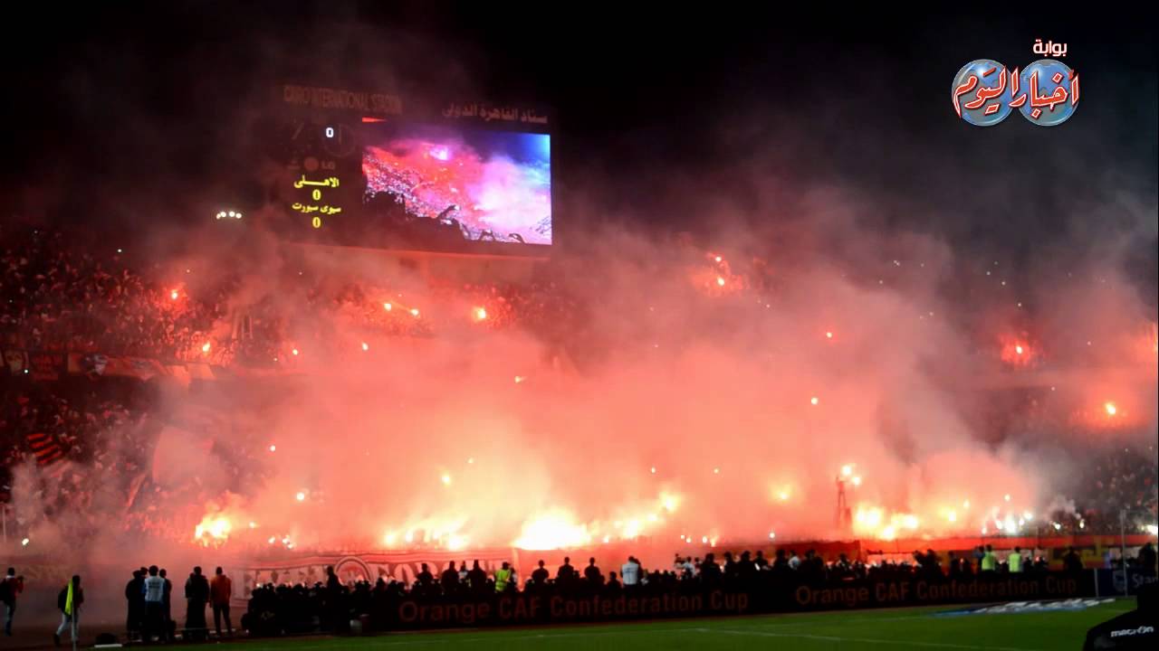 شماريخ الألتراس اشعلت حماس لاعبو الاهلي في استاد القاهرة