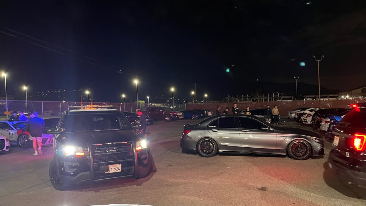 COPS SHOW UP AT CARMEET AND SHUT IT DOWN !!!! - YouTube