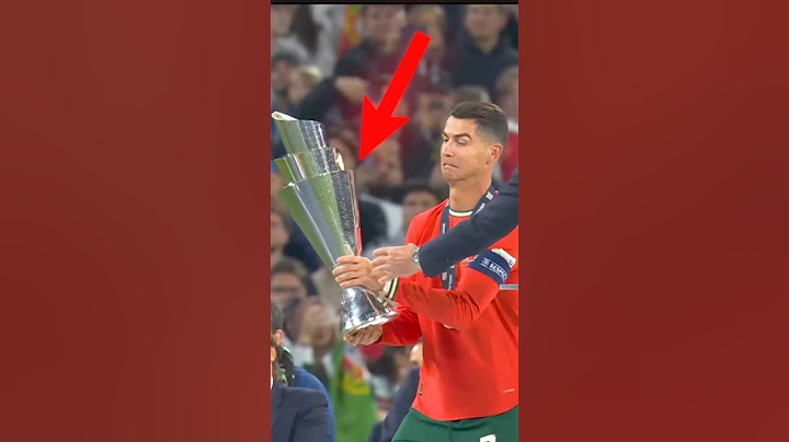 This Trophy is Really Heavy🫣#football