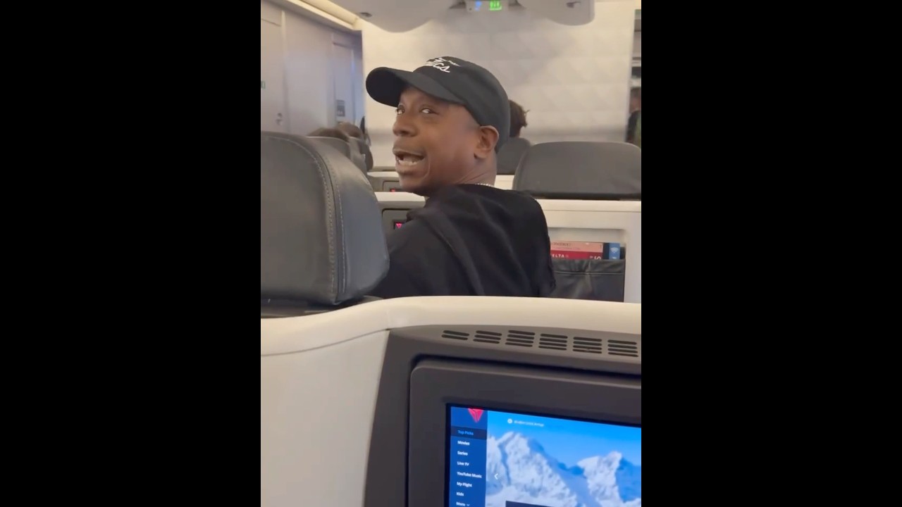 50 Cent Associate Tony Yayo And Uncle Mur*a Catches Ja Rule On A Plane And Runs Him Off