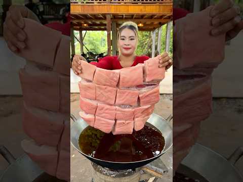 Cooking yummy deep frying pork belly recipe
