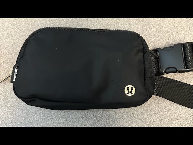 Lululemon belt bag 1L + 2L | what fits in BOTH sizes! - YouTube Lululemon belt bag 1L + 2L | what fits in BOTH sizes! - YouTube