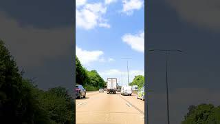 Police Struggle In Busy Traffic - M25 Profile