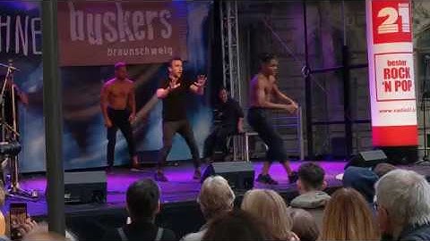 Buskers Braunschweig 16 06 2019 Surprise Effect Akrobatik Platz 4